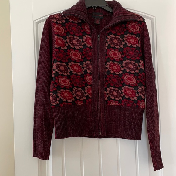 NWOT Italian Zipper Floral Sweater - Picture 2 of 6